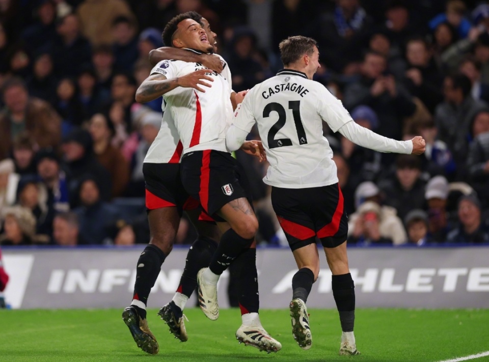 [图]奥古斯托补时破门 青岛海牛主场平山东泰山