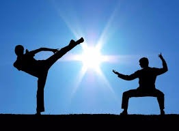 欧冠师徒对决首演，皇马主场迎战曼城